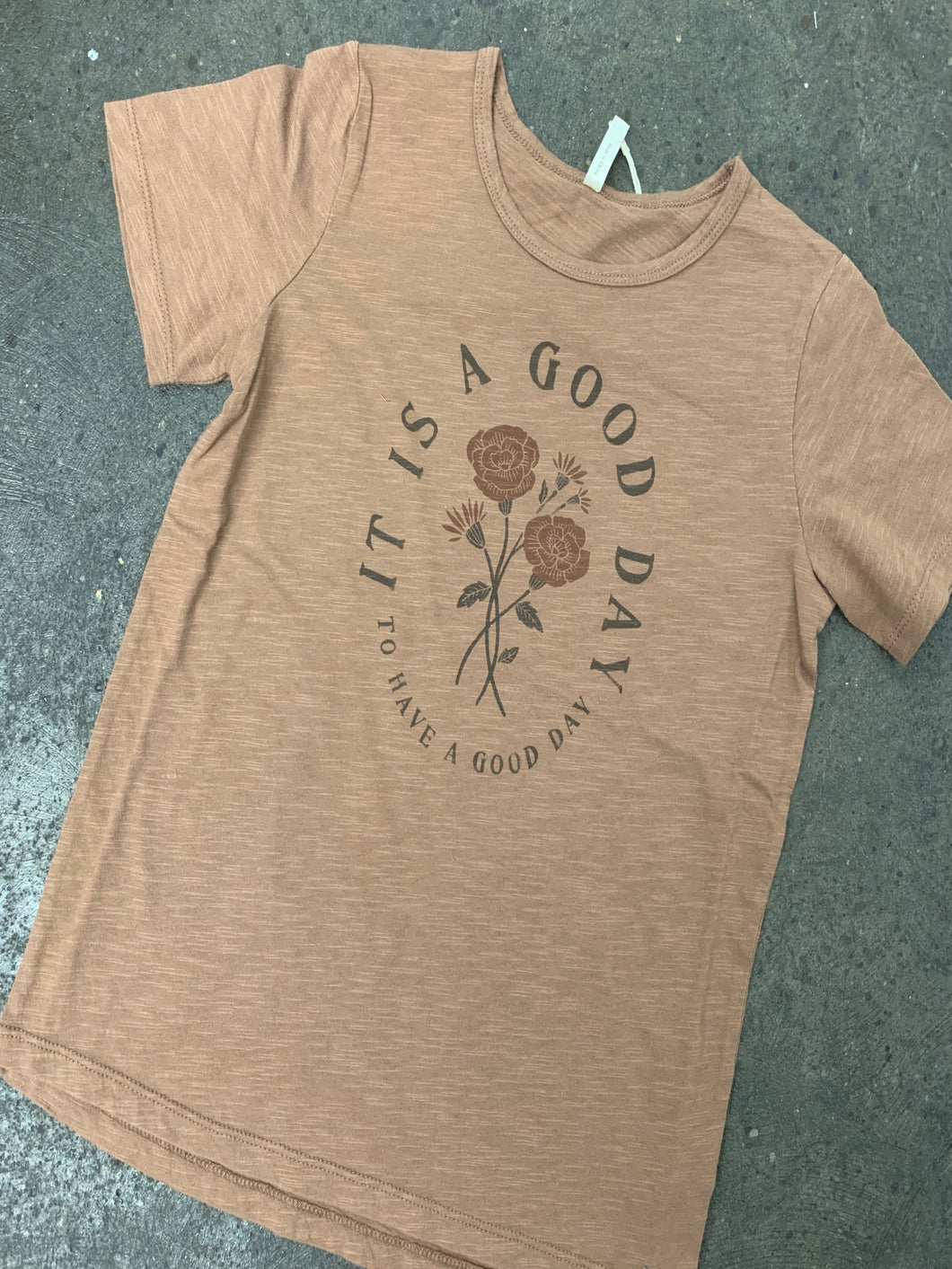 RYLEE + CRU IT'S A GOOD DAY TEE