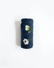 Load image into Gallery viewer, LITTLE UNICORN SWADDLE
